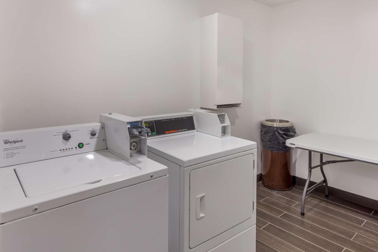 Best Western Logan Inn Chapmanville Экстерьер фото