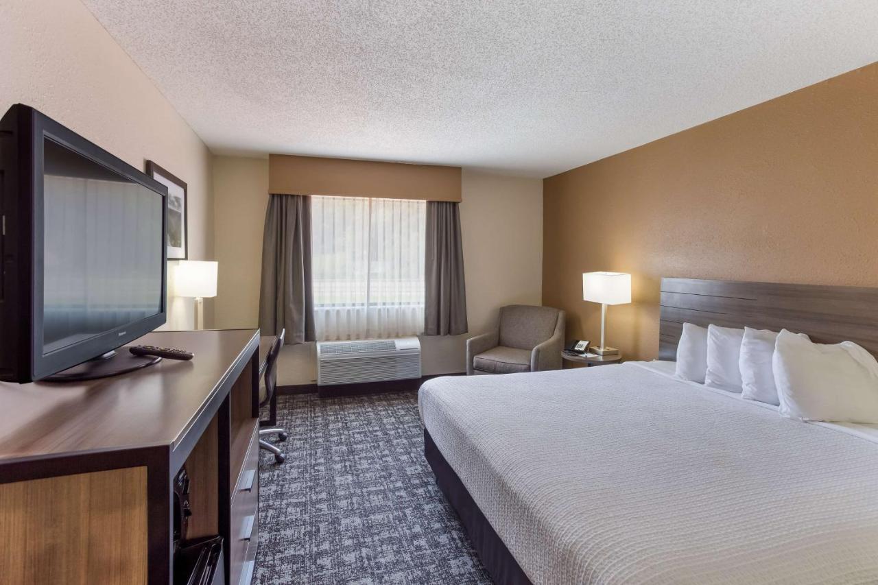 Best Western Logan Inn Chapmanville Экстерьер фото