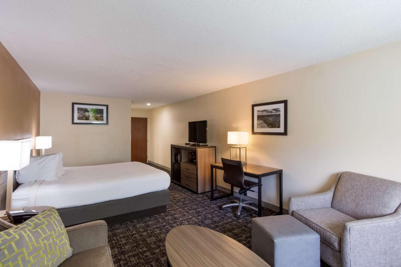 Best Western Logan Inn Chapmanville Экстерьер фото