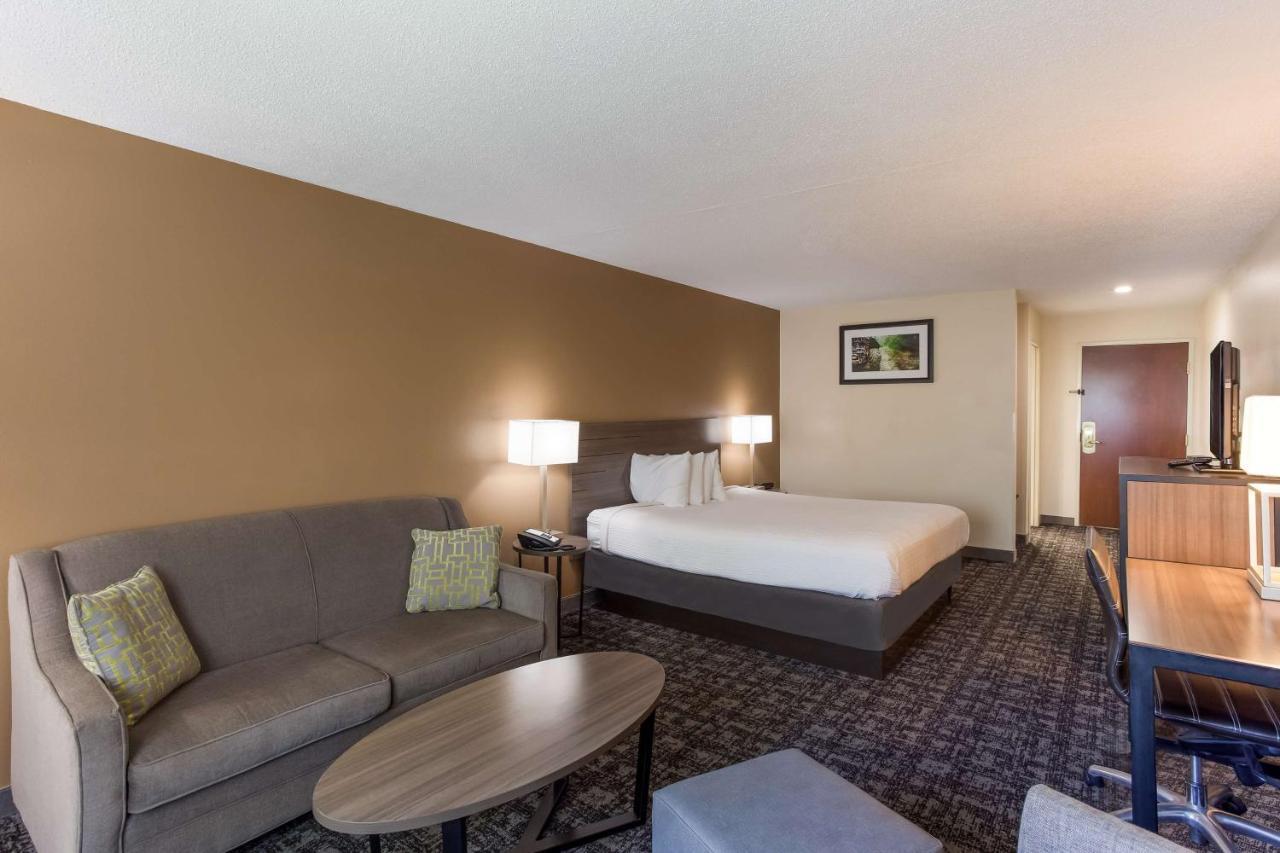 Best Western Logan Inn Chapmanville Экстерьер фото