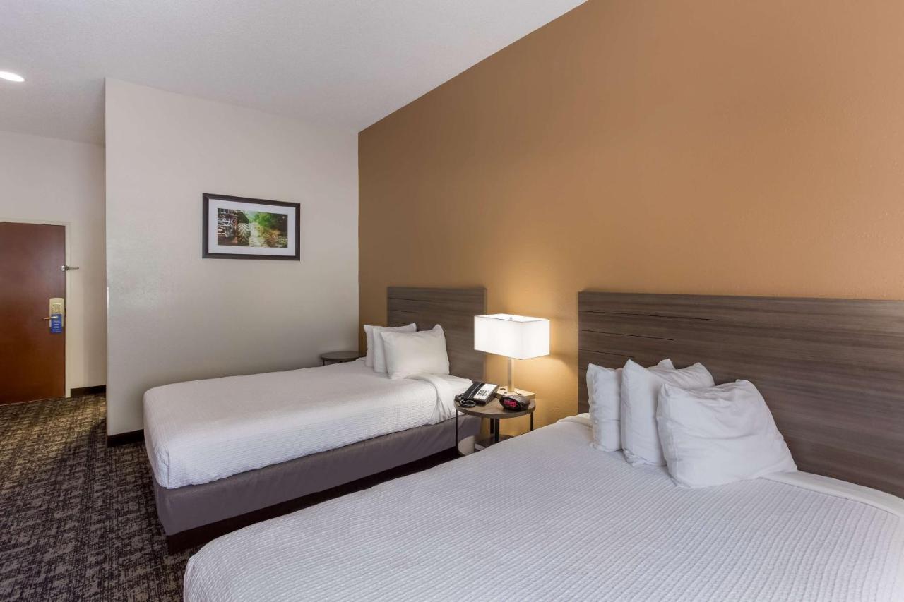 Best Western Logan Inn Chapmanville Экстерьер фото